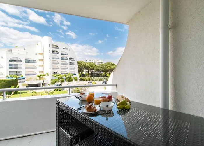 Διαμέρισμα Le Jamaique * Clim * Terrasse * A 10 Min *
